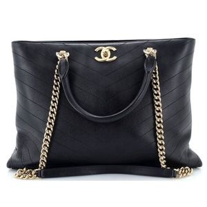 🔥Chanel Chevron Chic Shopping Tote small 🔥